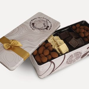 מארז פח מעוצב – ארבעה סוגי שוקולדים משובחים